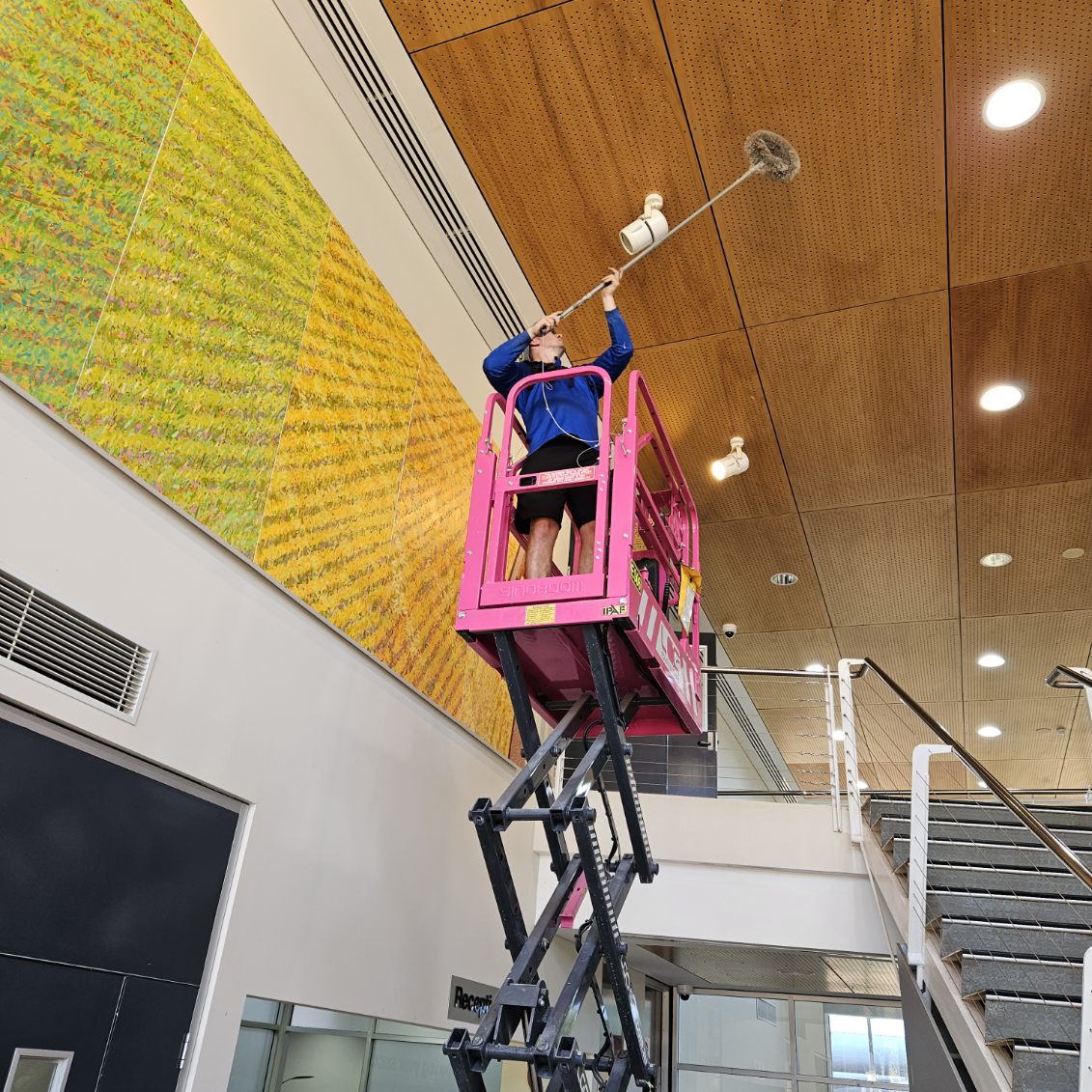 DMC Cleaning serving Western Aistralian offices, councel buildings, classrooms and outdoor public areas.